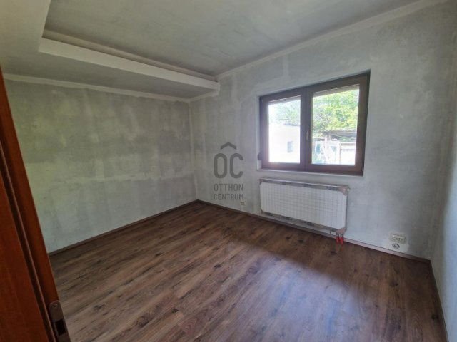 Eladó családi ház, Monoron 126 M Ft, 7 szobás