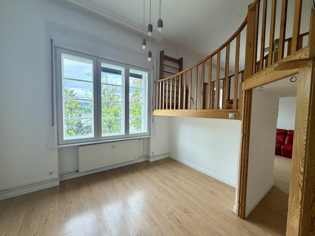Kiadó téglalakás, albérlet, Vácon 230 E Ft / hó, 3 szobás