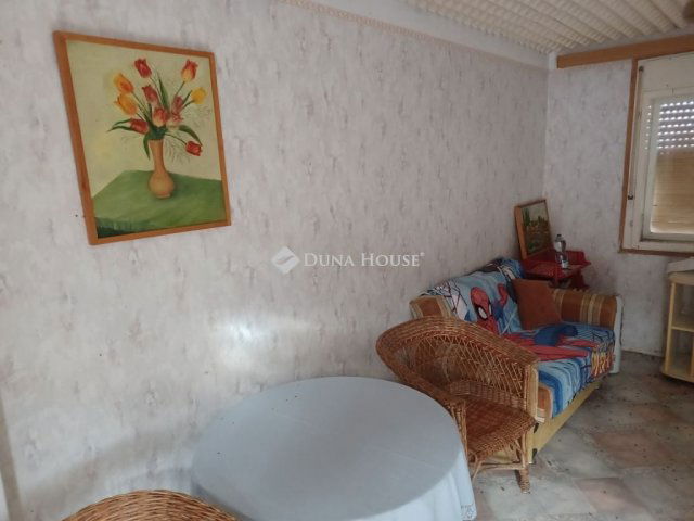 Eladó családi ház, Adonyban 9.5 M Ft, 2 szobás