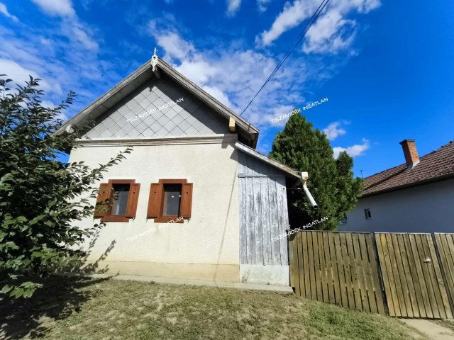 Eladó családi ház, Nagykörűn, Jókai úton 31.5 M Ft, 2 szobás
