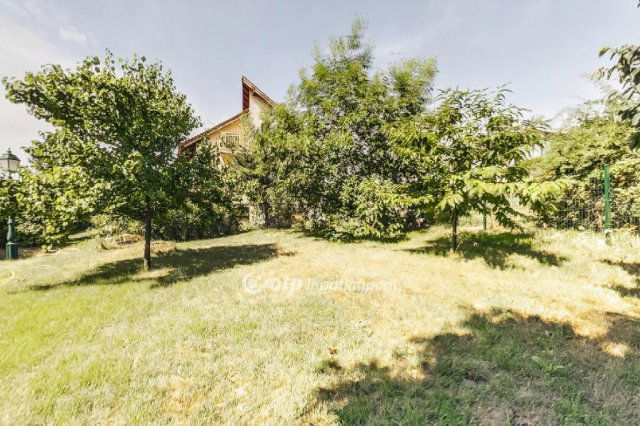 Eladó családi ház, Nadapon 239 M Ft, 5+1 szobás