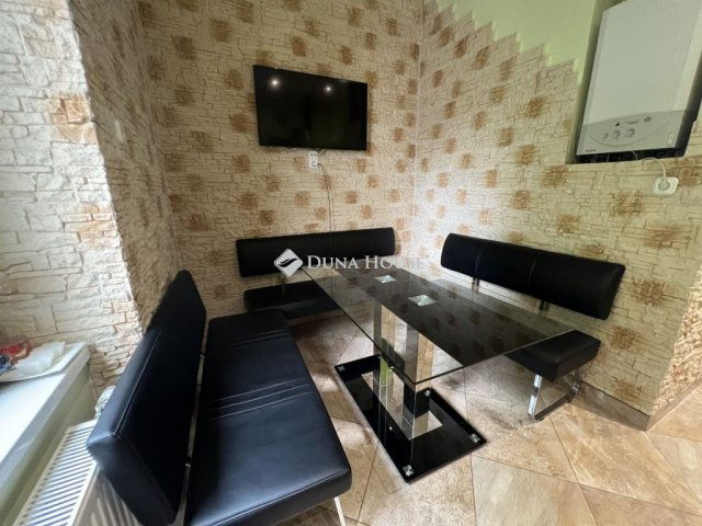 Eladó családi ház, Budapesten, VIII. kerületben 329 M Ft