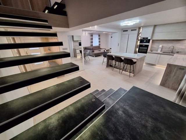 Eladó családi ház, Győrött 183.5 M Ft, 4 szobás