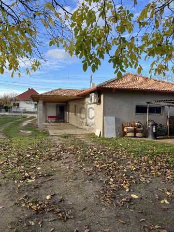 Eladó családi ház, Balatonszabadiban 84.9 M Ft, 2 szobás