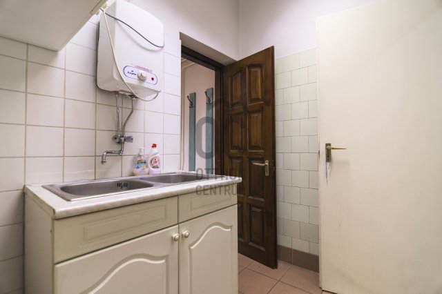 Eladó ipari ingatlan, Budapesten, VII. kerületben 69 M Ft