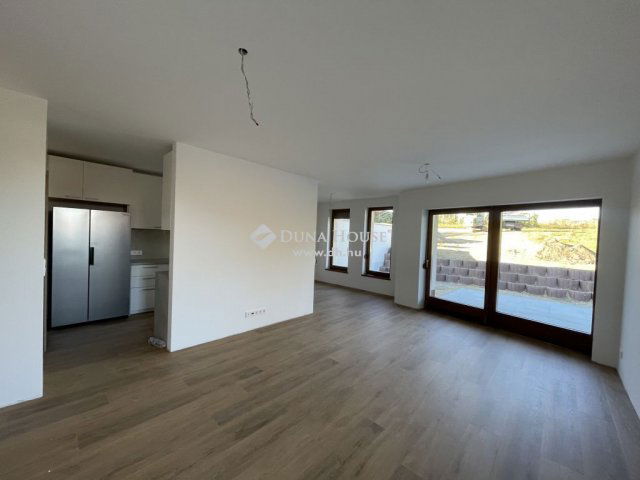 Eladó ikerház, Veszprémben 189 M Ft, 7 szobás