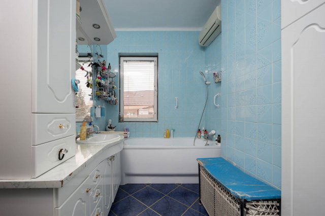 Eladó családi ház, Balassagyarmaton 120 M Ft, 5 szobás