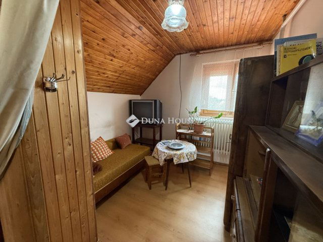 Eladó családi ház, Abádszalókban 51.5 M Ft, 7 szobás
