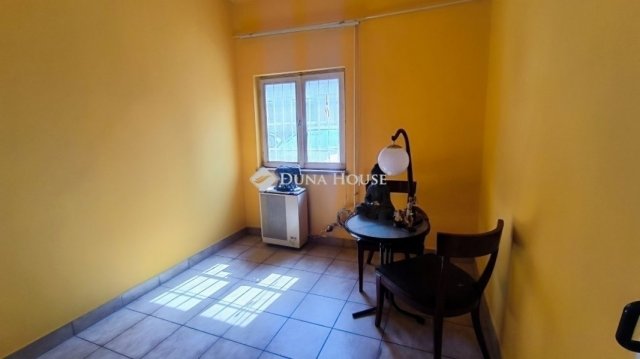 Eladó téglalakás, Budapesten, XX. kerületben 37.9 M Ft, 3 szobás