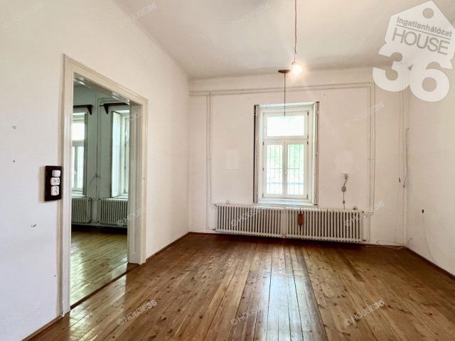 Eladó családi ház, Kecskeméten 83.9 M Ft, 7 szobás