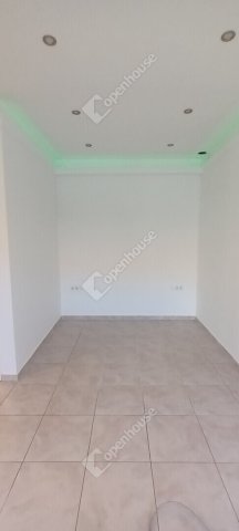 Eladó téglalakás, Mosonmagyaróváron 34.5 M Ft, 1 szobás