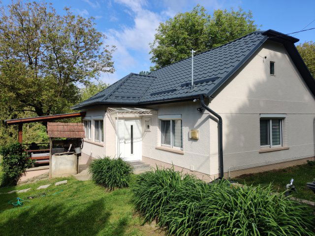 Eladó családi ház, Gyűrűsön 94.94 M Ft, 4 szobás