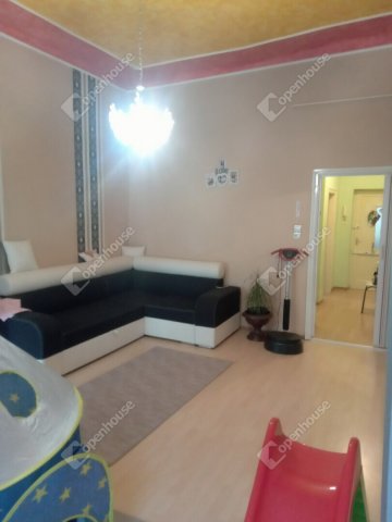 Eladó téglalakás, Szegeden 14.99 M Ft, 1 szobás