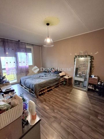 Eladó panellakás, Debrecenben 40.9 M Ft, 2 szobás