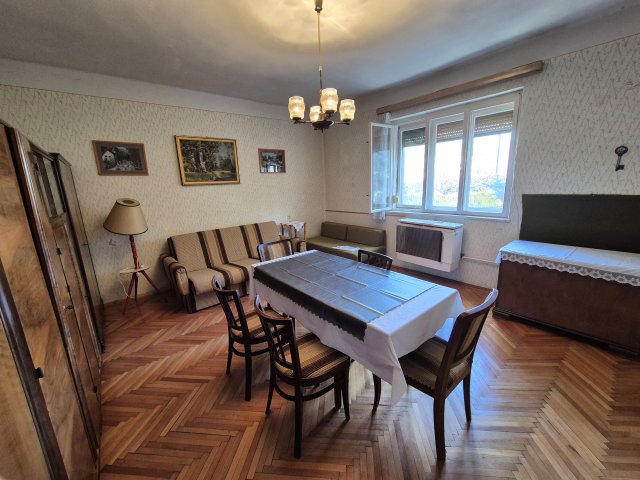 Eladó családi ház, Székesfehérvárott 65 M Ft, 3 szobás
