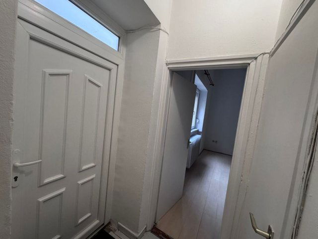 Eladó téglalakás, Szombathelyen 32.9 M Ft, 1 szobás