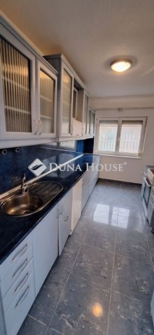 Eladó családi ház, Budaörsön 180 M Ft, 5 szobás