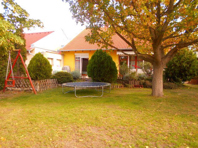 Eladó családi ház, Kecskeméten 89.9 M Ft, 4 szobás