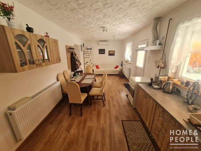 Eladó családi ház, Hódmezővásárhelyen 63.5 M Ft, 2 szobás