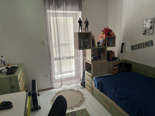 Eladó családi ház, Martonvásáron 95 M Ft, 4 szobás