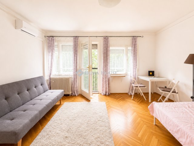 Eladó téglalakás, Budapesten, II. kerületben 59.9 M Ft, 1 szobás