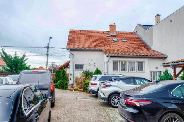 Eladó családi ház, Budapesten, XVIII. kerületben 173 M Ft