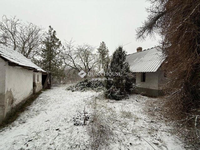 Eladó családi ház, Kecskeméten 17.99 M Ft, 1 szobás