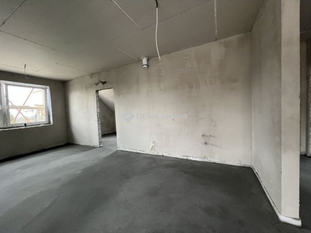 Eladó téglalakás, Érden 95 M Ft, 4 szobás