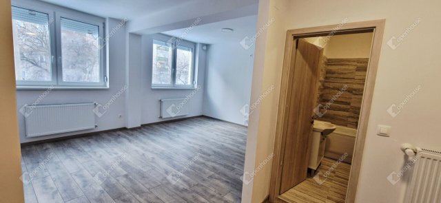 Eladó téglalakás, Miskolcon 28 M Ft, 1 szobás