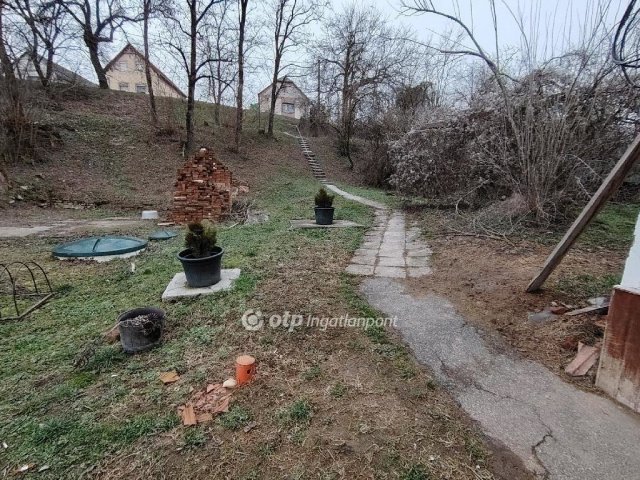 Eladó üzlethelyiség, Szőkéden 23 M Ft / költözzbe.hu