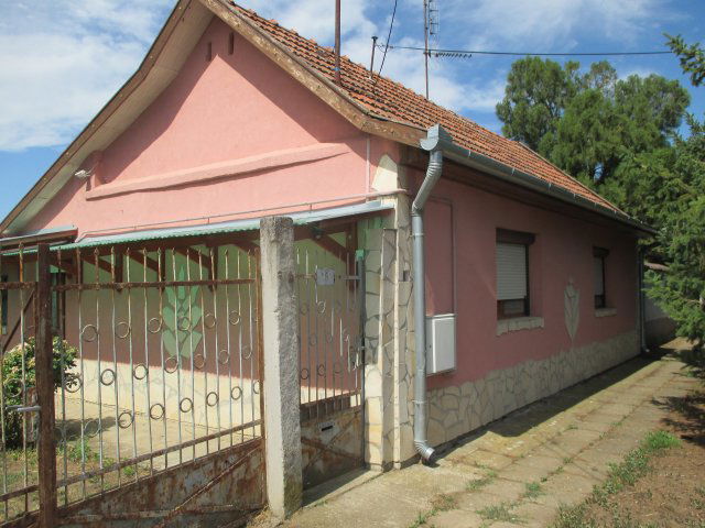 Eladó családi ház, Kétegyházán 8.5 M Ft, 4 szobás