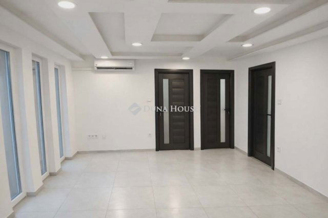 Eladó családi ház, Debrecenben 72 M Ft, 3 szobás