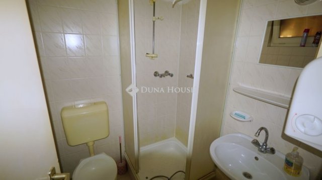 Eladó hotel, Hegyhátszentjakabon 120 M Ft, 10 szobás