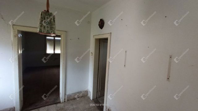 Eladó családi ház, Bakonyszentivánon 8.5 M Ft, 3 szobás