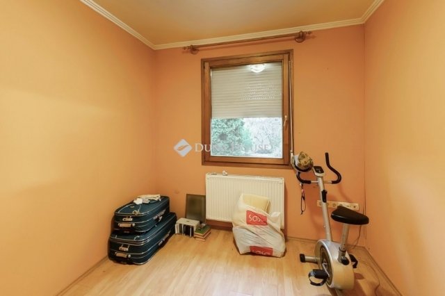 Eladó ikerház, Szigethalmon 89.9 M Ft, 3 szobás