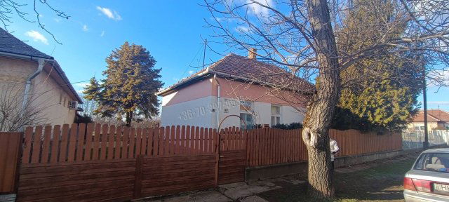 Eladó családi ház, Karácsondon 17.9 M Ft, 3 szobás
