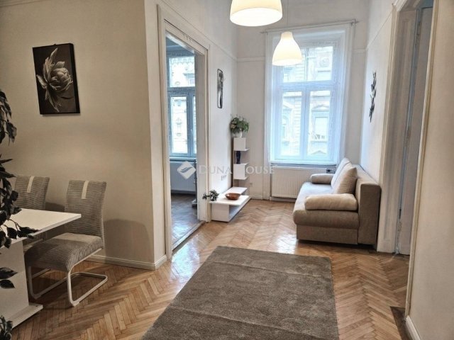 Eladó téglalakás, Budapesten, VII. kerületben 89.9 M Ft