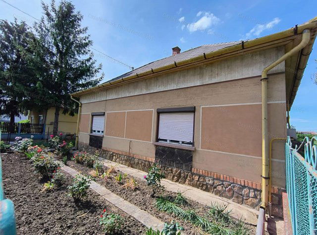 Eladó családi ház, Törökszentmiklóson 16.3 M Ft, 2+1 szobás
