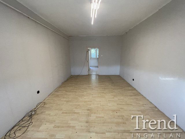 Eladó téglalakás, Dunaújvárosban 15.5 M Ft, 1 szobás