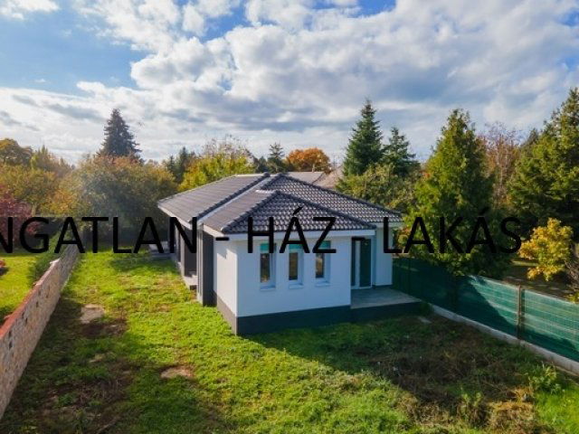 Eladó családi ház, Siófokon 110 M Ft, 4 szobás