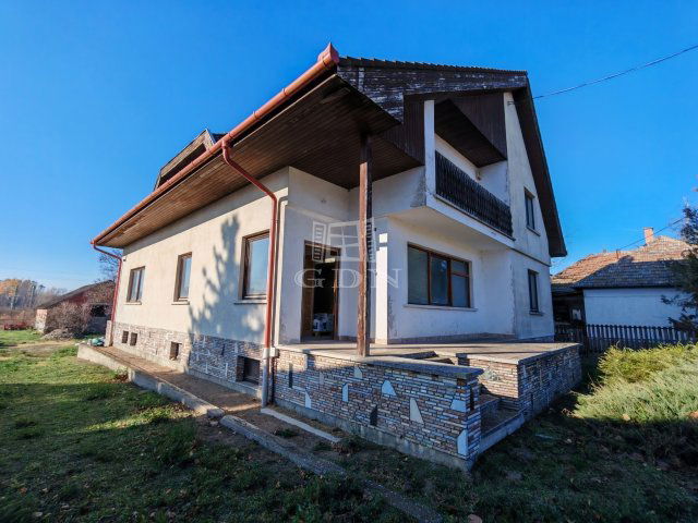 Eladó családi ház, Tápiószecsőn 89.5 M Ft, 6 szobás