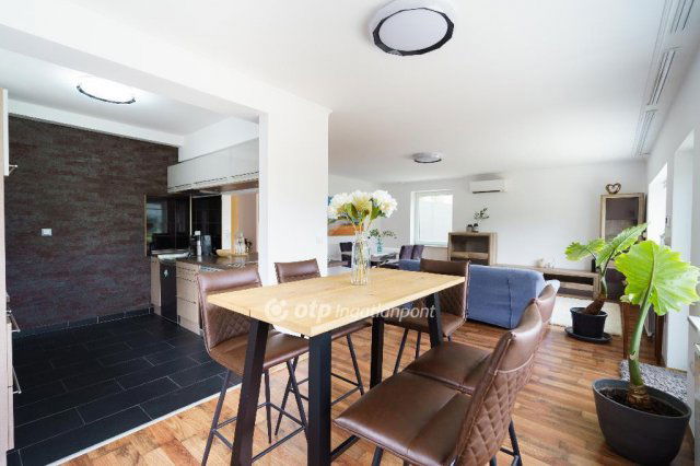 Kiadó családi ház, albérlet, Budapesten, III. kerületben