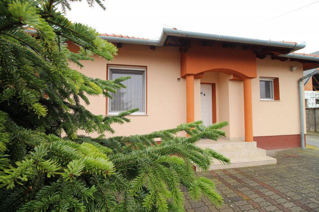 Eladó családi ház, Tárnokon 100 M Ft, 2+1 szobás