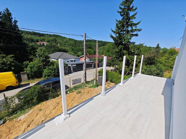 Eladó ikerház, Remeteszőlősön 239 M Ft, 4+1 szobás