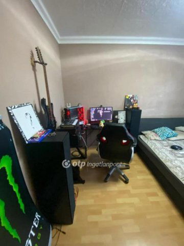 Eladó családi ház, Tégláson 60 M Ft, 1+2 szobás