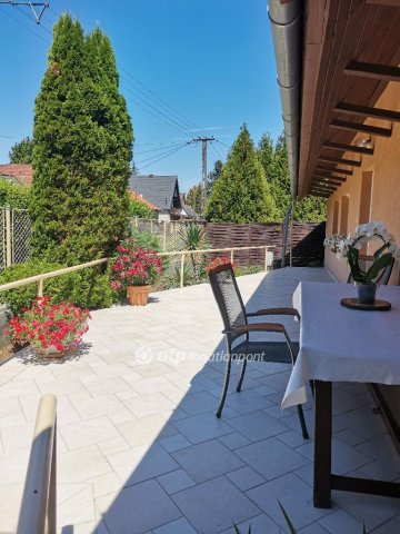 Eladó családi ház, Harkányban 110 M Ft, 6 szobás