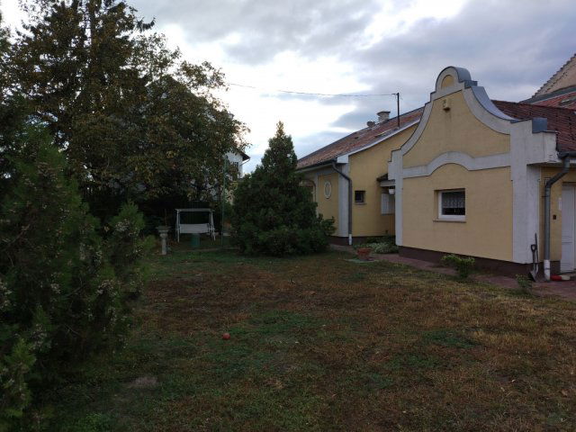 Eladó családi ház, XV. kerületben, Bercsényi Miklós utcában