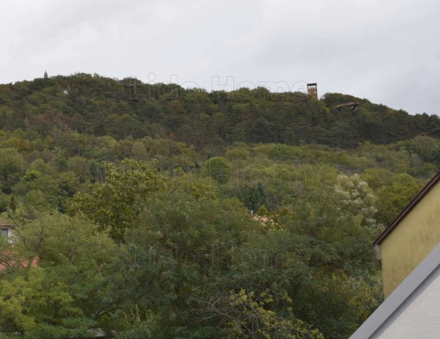 Eladó családi ház, Pannonhalmán 144.99 M Ft, 5 szobás