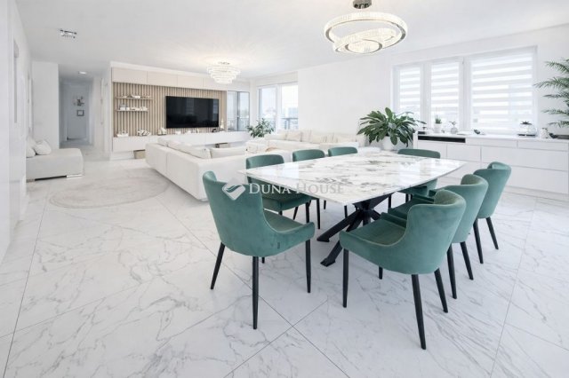 Eladó téglalakás, XV. kerületben, Szántóföld utcában