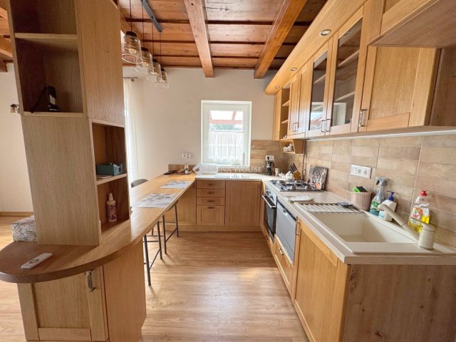 Eladó családi ház, Nyíregyházán 89.9 M Ft, 4+3 szobás